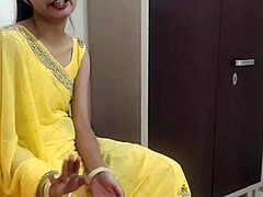 Indická svokra napĺňa svoju špinavú túžbu v domácom videu