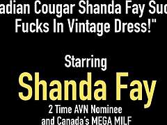 ความงามของชาวแคนาดา Shanda Fay มีส่วนร่วมในความสุขทางปาก