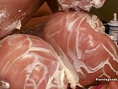 इको वैली के बड़े स्तनों के साथ मौखिक, फेशियल और हस्तमैथुन