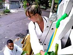 Vivi Fernandez, brazilska bejba, dobi zrela moška, ki ji prebodeta zadnjico