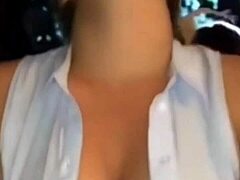 巨乳のメキシコの熟女が夫のヤギに乗る